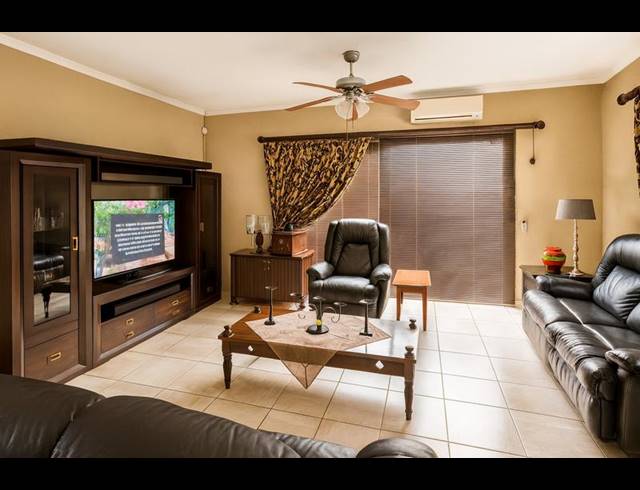 4 BEDROOM HOUSE FOR SALE IN THE REEDS